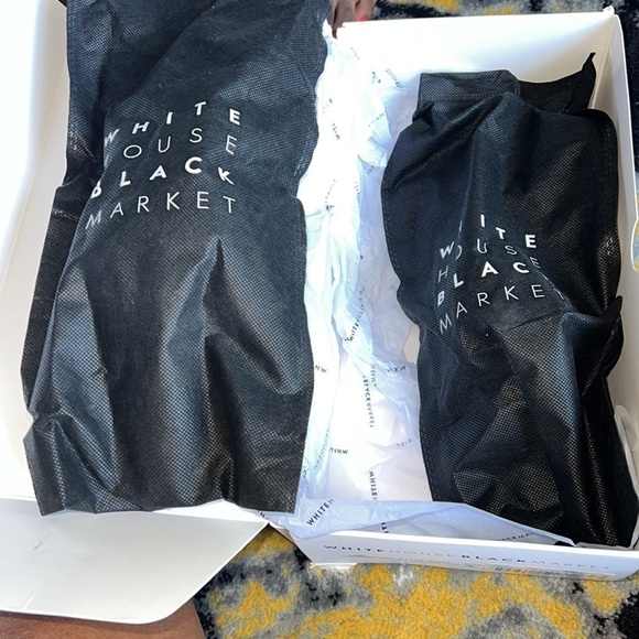 White House Black Market Polka Dot Slide On Loafers NWT 6M - Picture 3 of 3